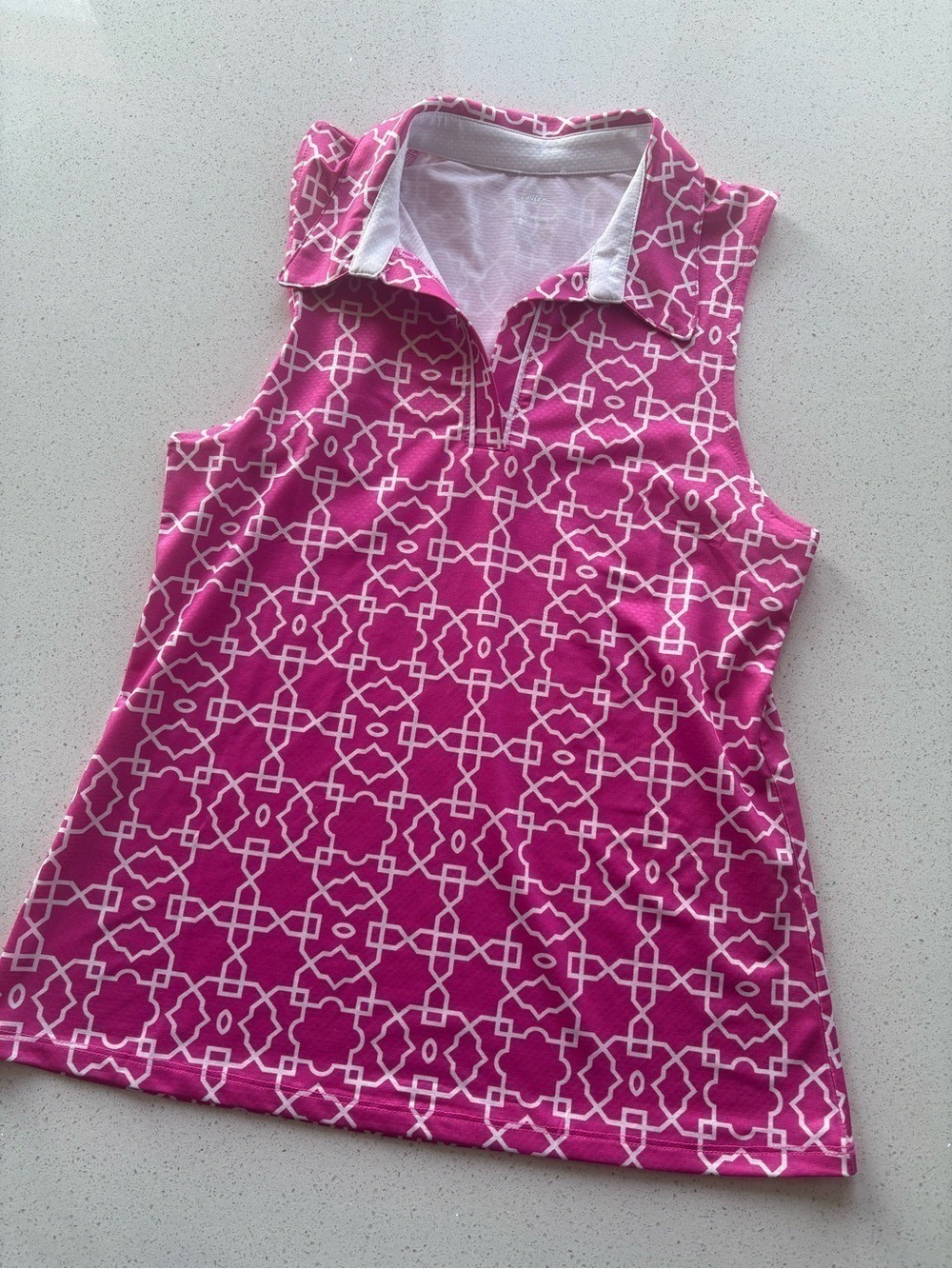 Gottex Sleeveless Golf Top in Pink Geo